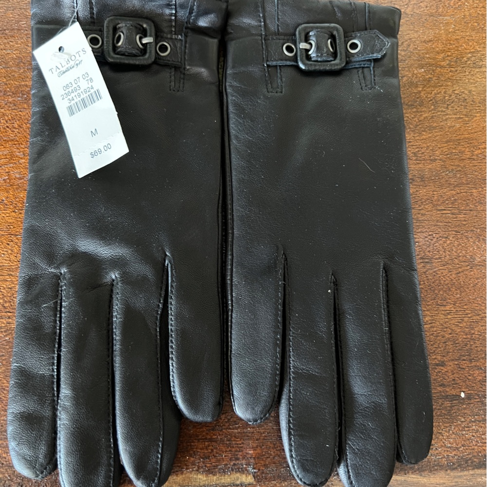 NWT. Talbots Black Leather Gloves, cashmere lined size MED.